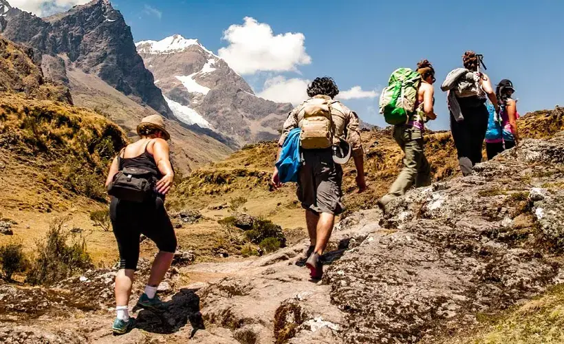 Como elegir el equipo adecuado de trekking en Cusco Como elegir el equipo adecuado de trekking en Cusco
